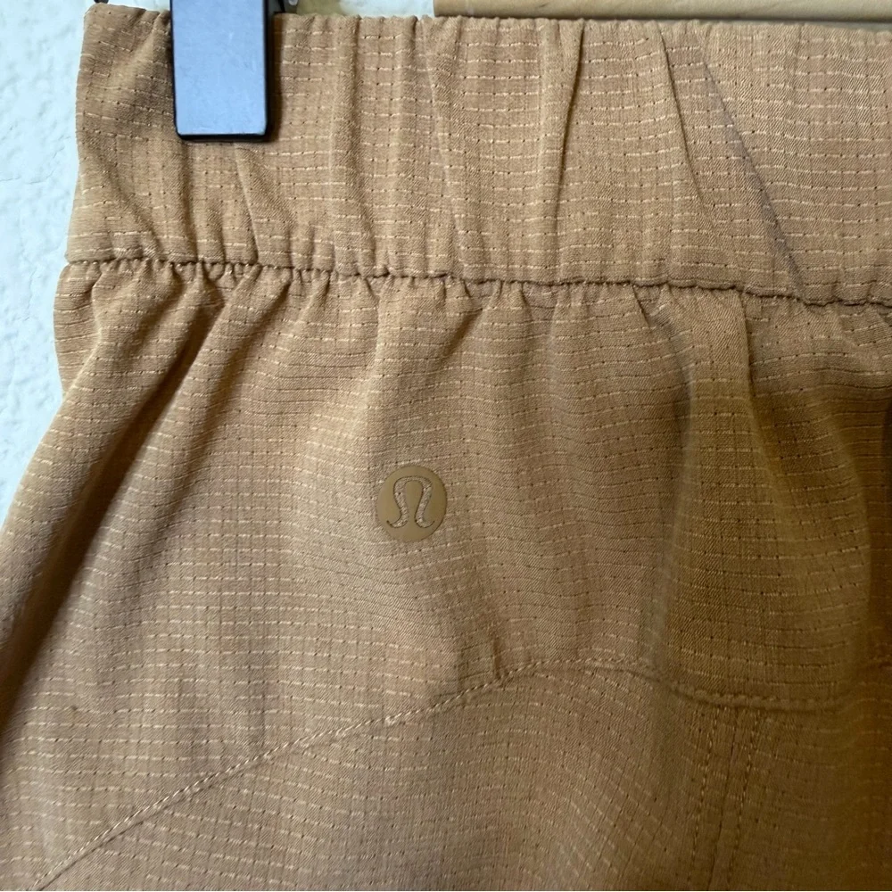 Lululemon Dynamic Days Pant‎ Saddle Brown Tan Womens Size 4